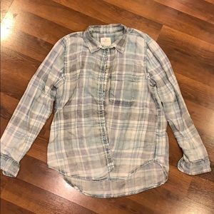 American Eagle barely worn boyfriend fit flannel!!